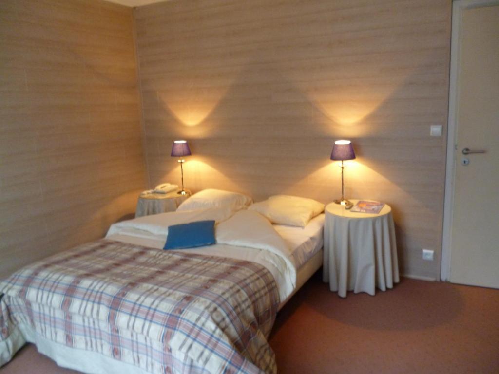 Chalet Sur Lesse Hotel Maissin Room photo
